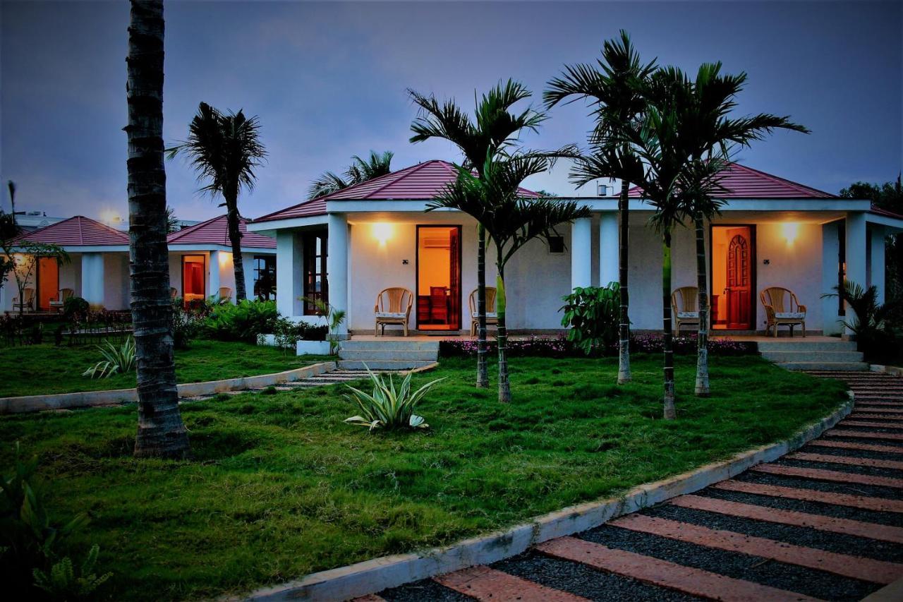 Chariot Beach Resort Mahabalipuram Exterior foto