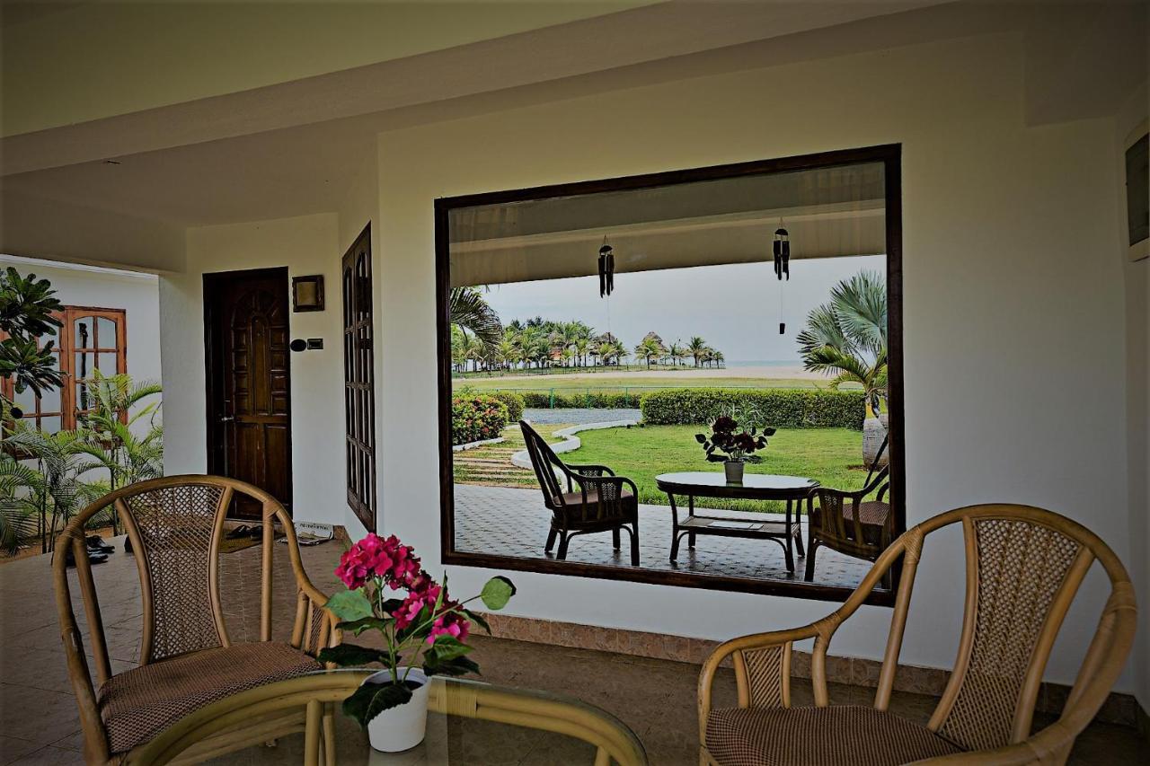 Chariot Beach Resort Mahabalipuram Exterior foto