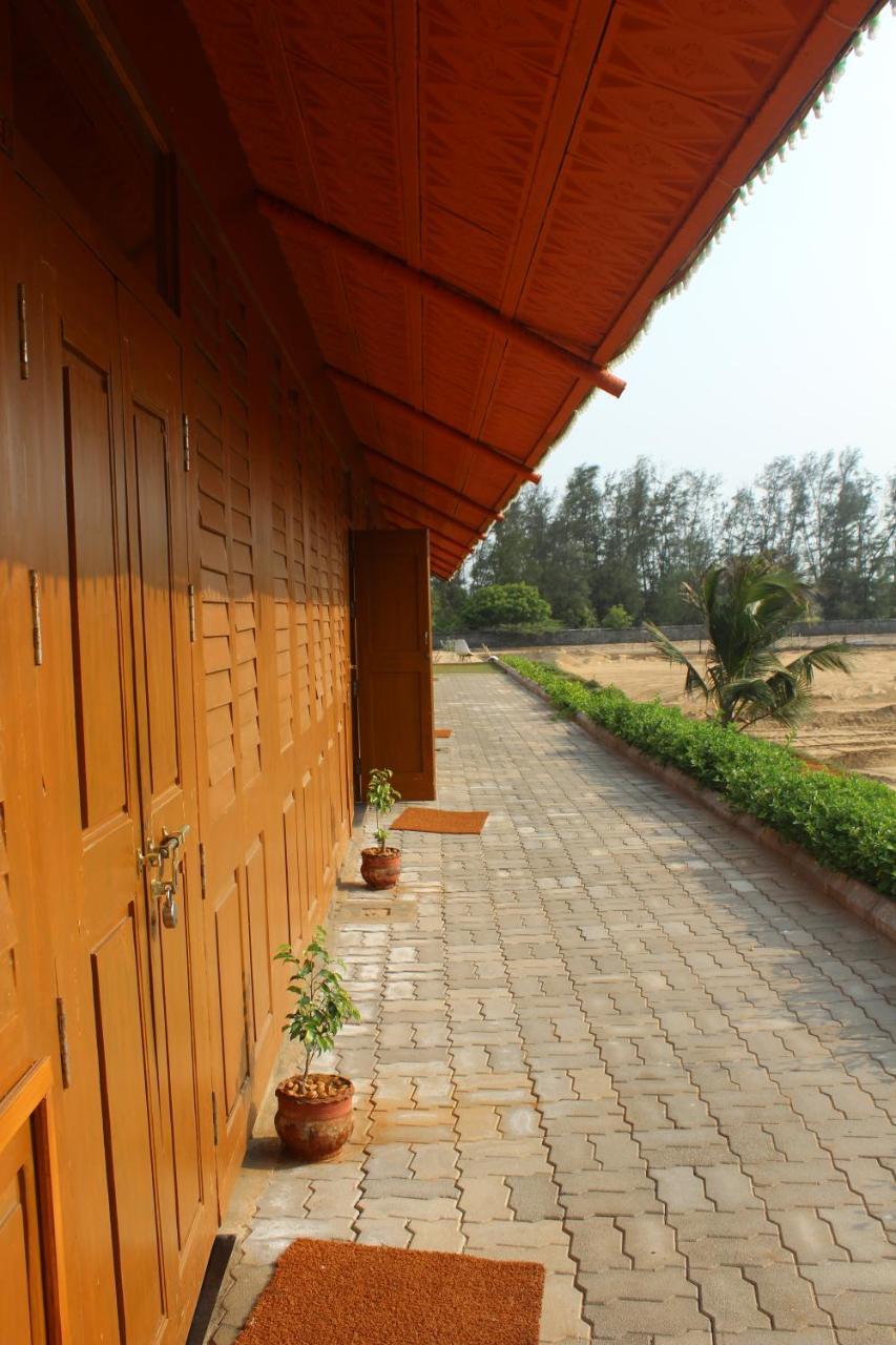 Chariot Beach Resort Mahabalipuram Exterior foto